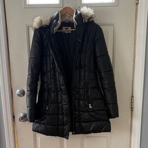 Women's Black Puffer Jacket with Faux Fur Trim